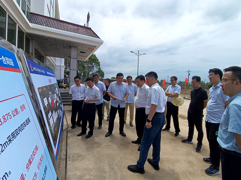 省鐵投公司副總經(jīng)理、蕪銅公路公司、皖江公司董事長(zhǎng)劉允超一行到銅商高速項(xiàng)目調(diào)研指導(dǎo)工作1